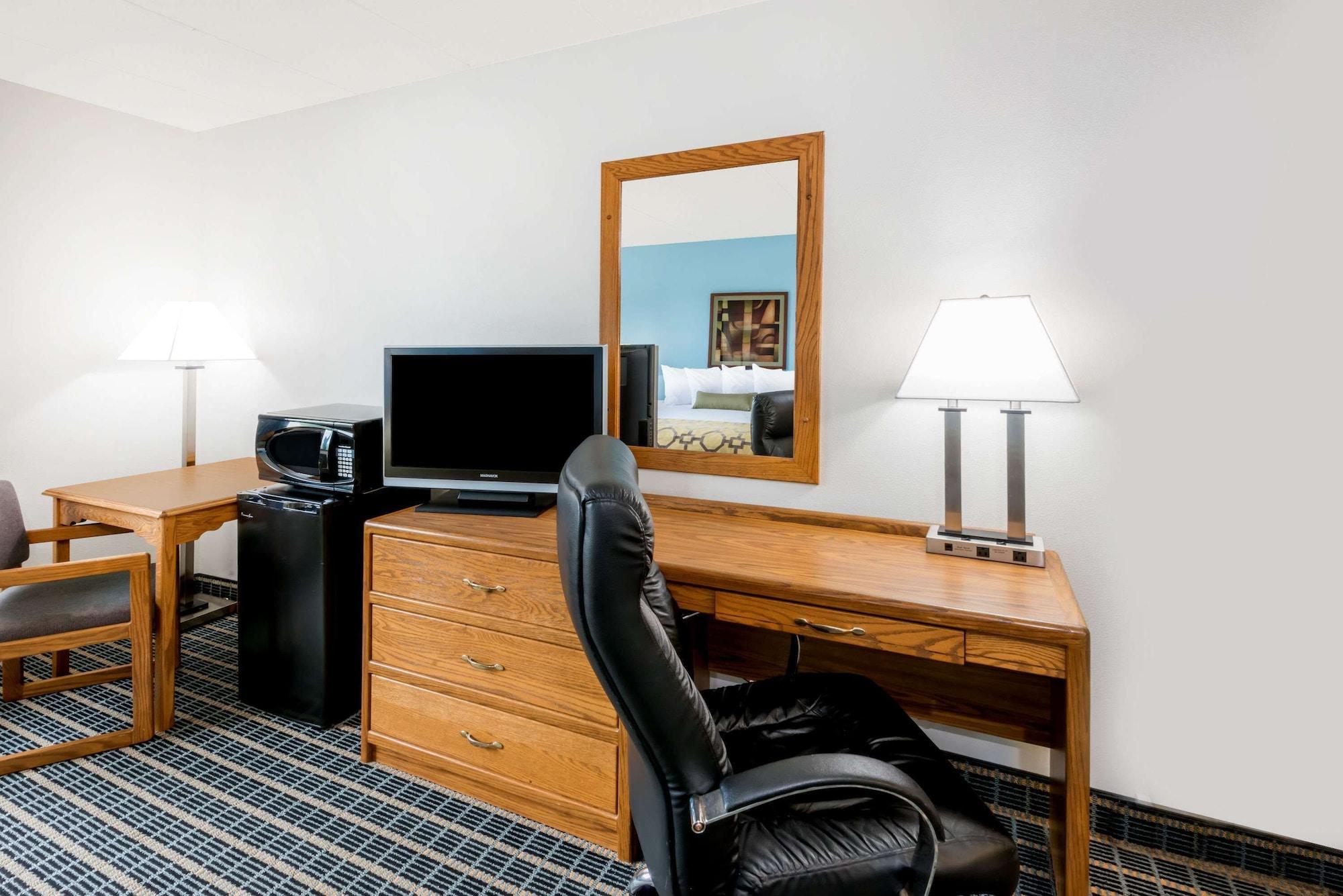 Baymont By Wyndham Marshalltown מראה חיצוני תמונה