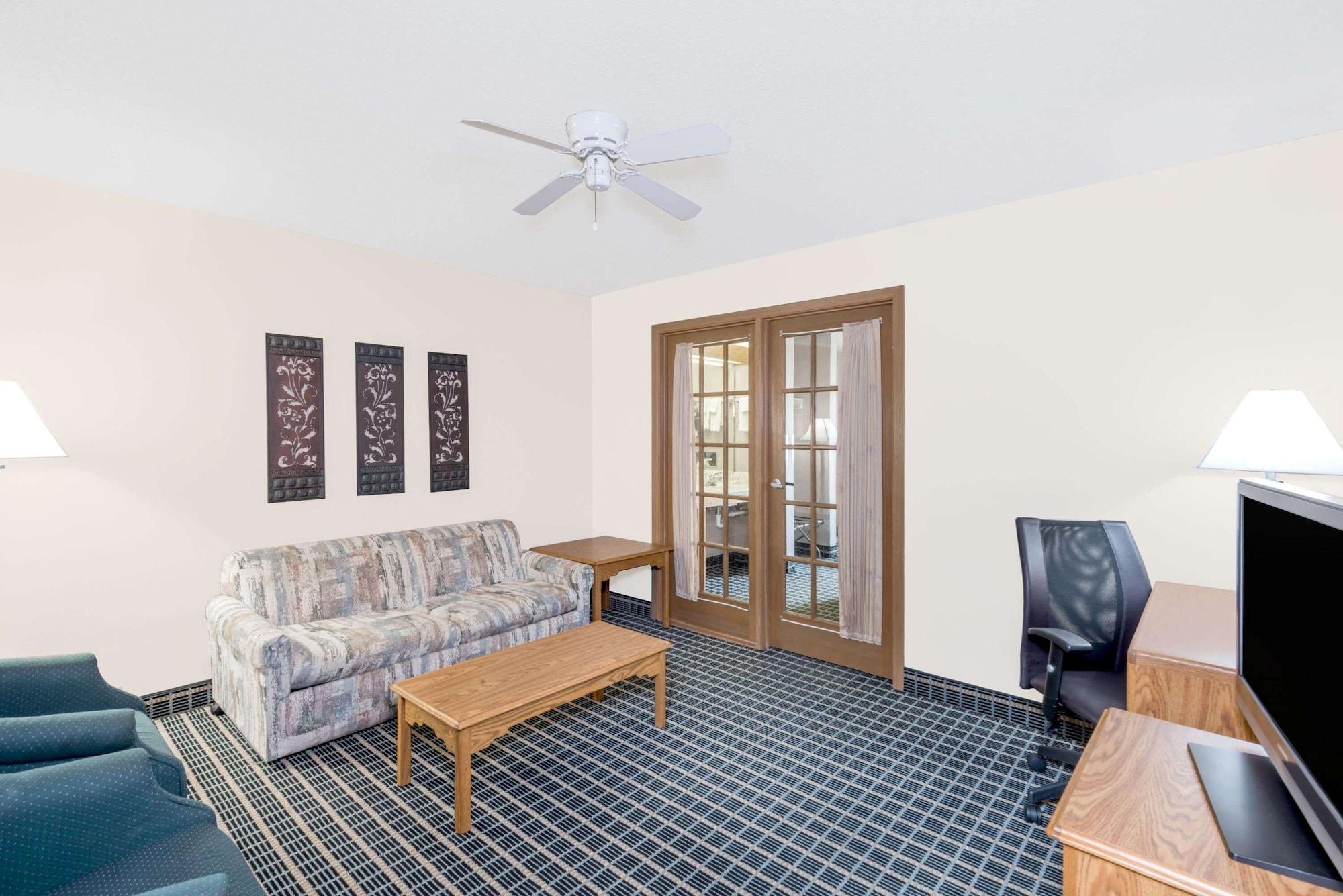 Baymont By Wyndham Marshalltown מראה חיצוני תמונה