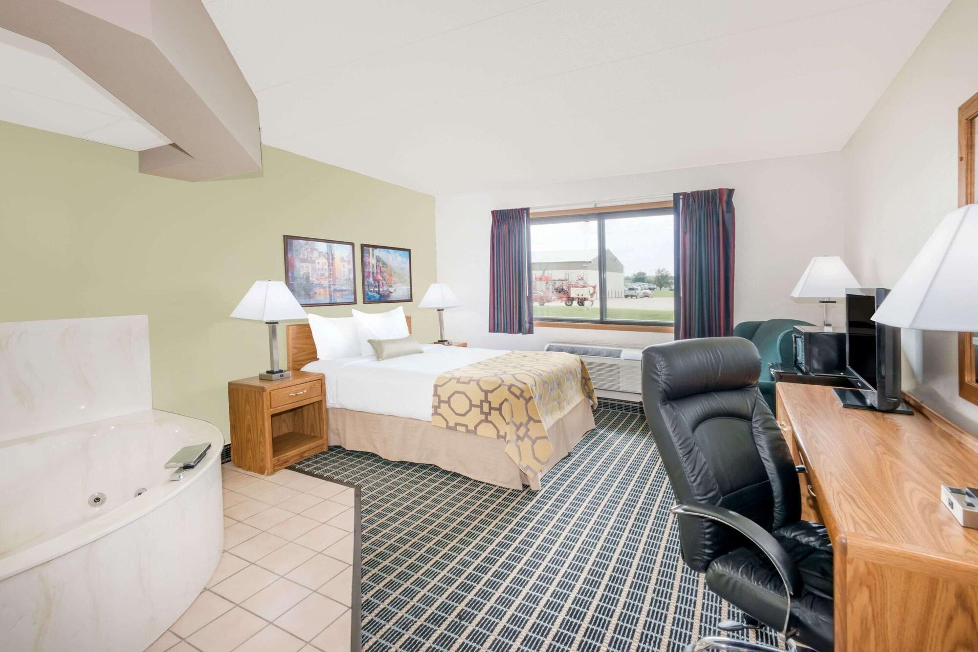 Baymont By Wyndham Marshalltown מראה חיצוני תמונה